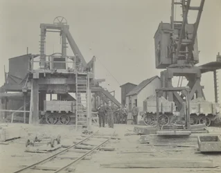 Blackwall Tunnel : puits et ouvriers pendant la construction du tunnel, 1893