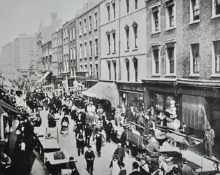 Marché de Brick Lane, Brick Lane : vue générale, 1895