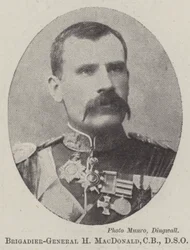Brigadier-Général H MacDonald, CB, DSO
