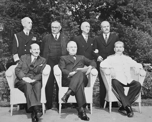 Clement Attlee (1883-1967) Président Harry S. Truman (1884-1972) et Joseph Staline (1879-1953) à la conférence de Potsdam