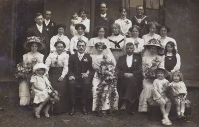 Photographie de mariage édouardienne, vers 1910