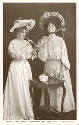 Actrices et chanteuses anglaises, Zena Dare et Marie Studholme