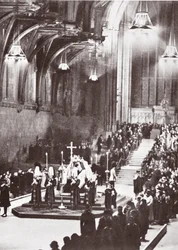 George V en chapelle ardente à Westminster Hall, 1936