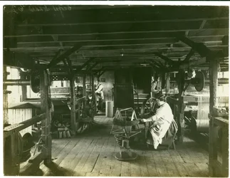 Tissage à la main, usine Hughes n°2, 1923