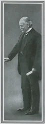 Le parrain de Lady Nancy Astor, Lloyd George