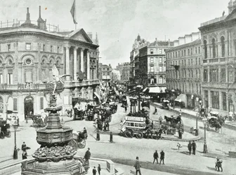 London Pavilion, Piccadilly Circus, Westminster : vue vers l
