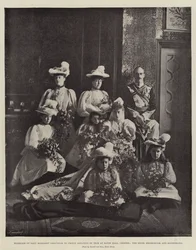Mariage de Lady Margaret Grosvenor avec le prince Adolphus de Teck à Eaton Hall, Chester, la mariée, le marié et les demoiselles d