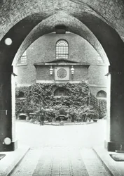 Prison de Millbank: chapelle à travers l