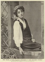 Miss Moore, déguisée en Christopher dans Little Christopher Columbus