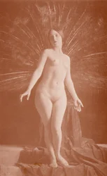 Art nudiste : Le Paon
