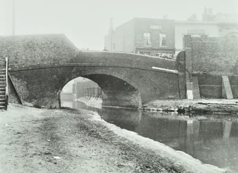 Vieux pont de la Victoire, 1895