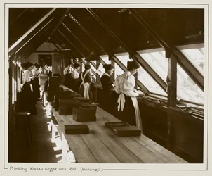 Impression de négatifs Kodak par la lumière du soleil, Bâtiment 2, Harrow