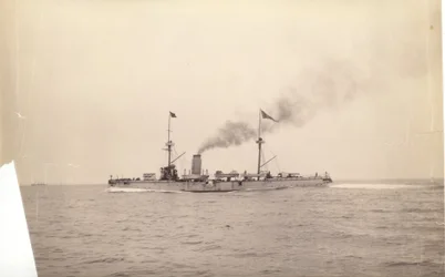 Le "Chih Yuan" en mer, vers 1886