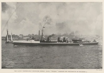 Le dernier incident de torpilleur, HMS Wizard, endommagé au large de Portsmouth le 5 décembre