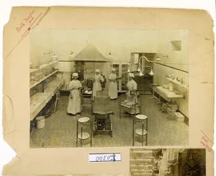 Le théâtre nord, hôpital Saint-Thomas, 1908