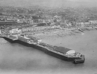 La jetée, Hastings, vers 1930