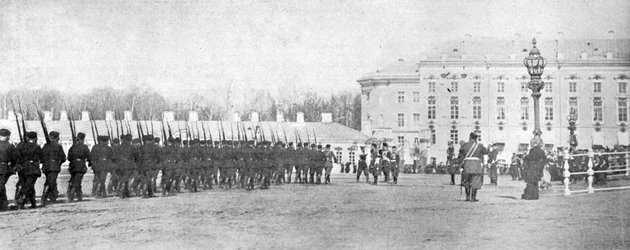 Les troupes apportant les couleurs au palais royal, illustration de The King, 25 mai 1901