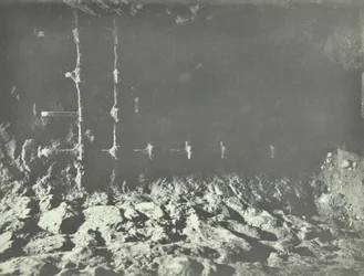 Tour de Londres, Tower Hill : passages souterrains, 1899