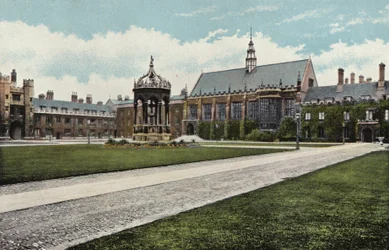 Collège Trinity, grand court