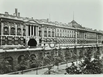 Victoria Embankment, Westminster : Somerset House, élévation vers Victoria Embankment, 1896