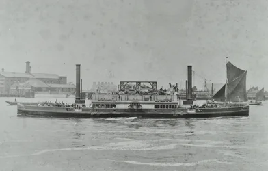 Ferry de Woolwich : ferry sur la rivière, 1896