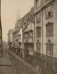 Rue Wych, côté sud, vue vers l