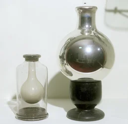 Thermos à vide Dewar, fin du XIXe siècle