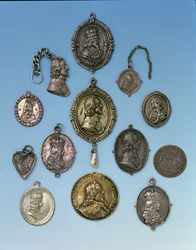 Badges de la guerre civile anglaise pour les partisans de Charles Ier (1625-49)