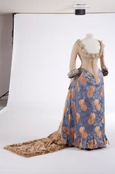 Robe de soirée, années 1880