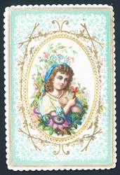 Fille tenant une croix en bois, carte