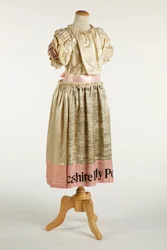 Robe de fantaisie pour filles, 1897