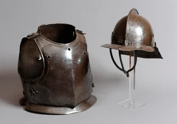 Casque, cuirasse et plaque dorsale, milieu XVIIe siècle