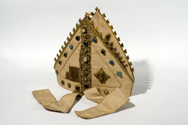 Mitre appartenant à William of Wykeham, fin XIVe ou début XVe siècle, vue de dos