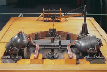 Modèle du convertisseur inventé par Henry Bessemer (1813-98) en 1855