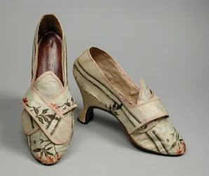 Paire de chaussures de femme, c.1780