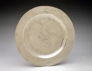 Assiette, vers 1750