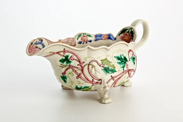 Saucière de Staffordshire, vers 1760