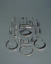 Le trésor de Cuerdale, trésor anglo-saxon et viking, trouvé sur la berge de la rivière Ribble près de Cuerdale Hall, date terminale 901-5 AD
