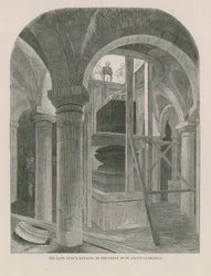Les restes du défunt duc dans la crypte de la cathédrale Saint-Paul