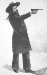 William F. Cody (Buffalo Bill) avec son nouveau fusil