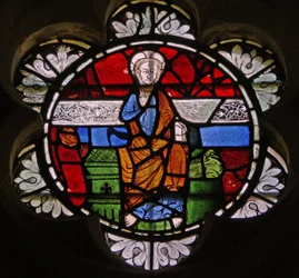 Fenêtre N6 représentant le Christ en majesté