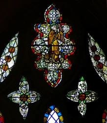 Fenêtre n-9 représentant Saint Michel