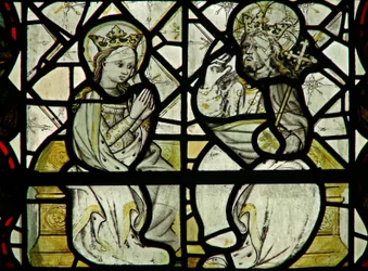 Vitrail w44 représentant le Couronnement de la Vierge