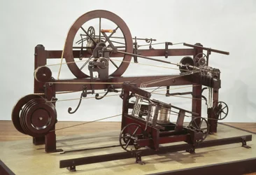 Réplique du cadre de mule à filer inventé par Samuel Crompton vers 1772-79