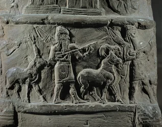 Défilé de musiciens, de guerriers et d