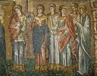 Jeunes filles attendant de recevoir de la laine pour tisser le rideau du temple (mosaïque)