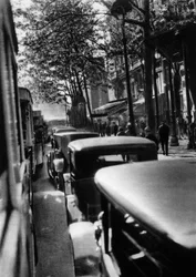 Trafic sur les Grands Boulevards, Paris, 1931