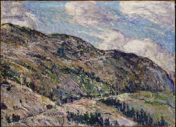 Scène de montagne - Collines dans la brume
