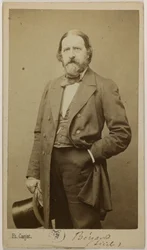 Portrait de Benard, T. N., journaliste