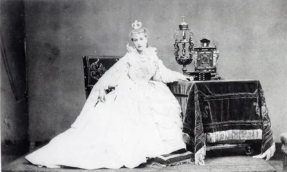 Sarah Bernhardt dans le rôle de Marie de Neubourg dans 